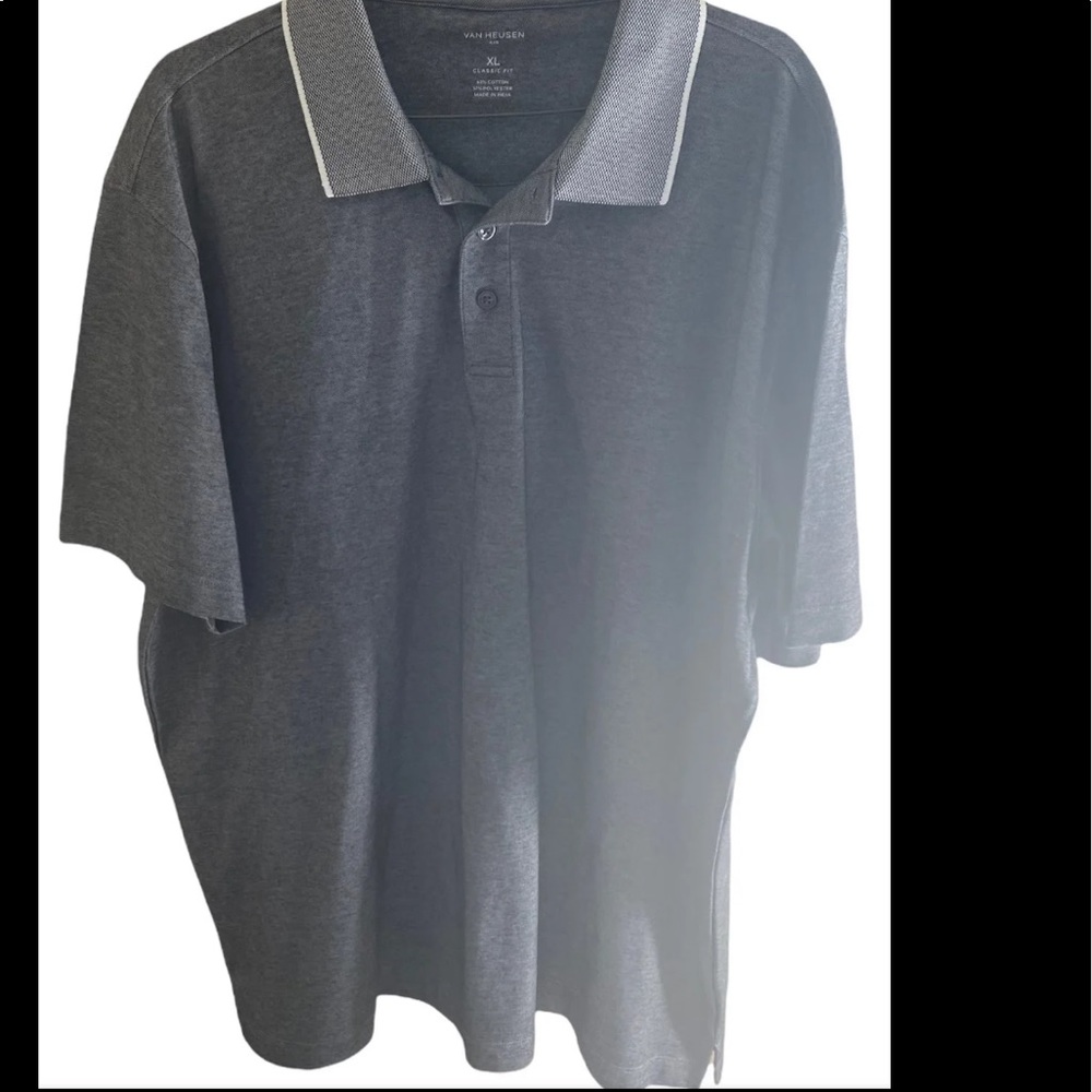 Mens Van Heusen shirt